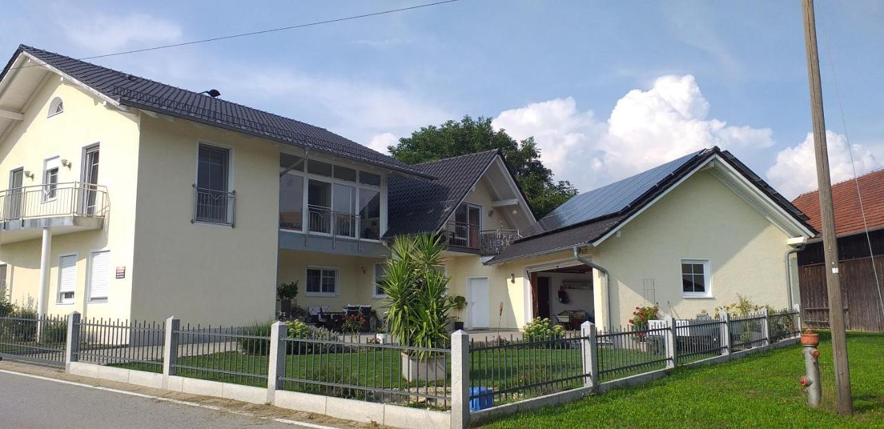 Bei Den Geissens Aldersbach Exterior foto